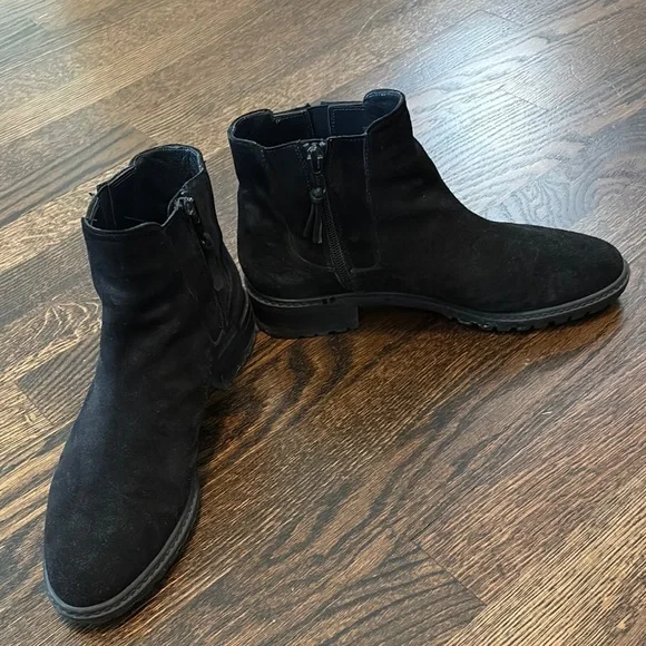 Stuart Weitzman Black Leather Ankle Boots - Picture 3 of 9